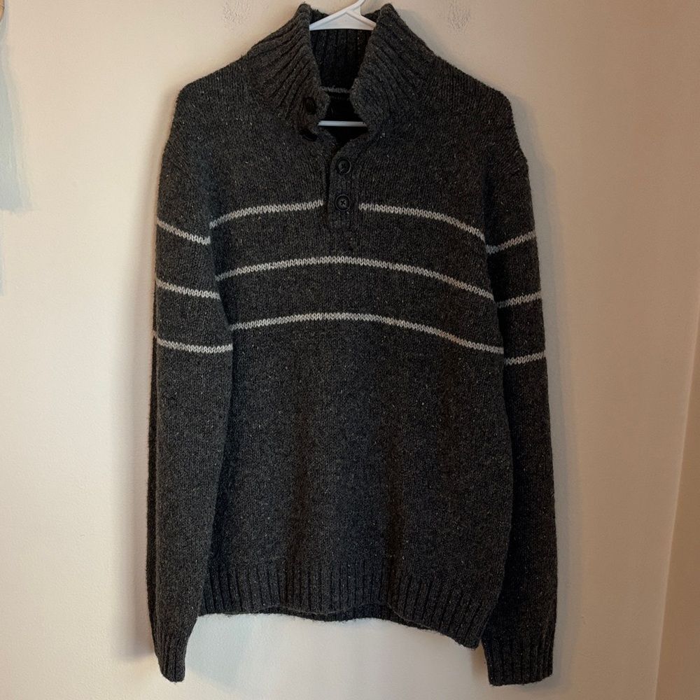 Banana Republic wool silk chunky button Mens Gray striped Sweater size large EUC